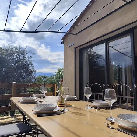 Des Chenes Σπίτι διακοπών *